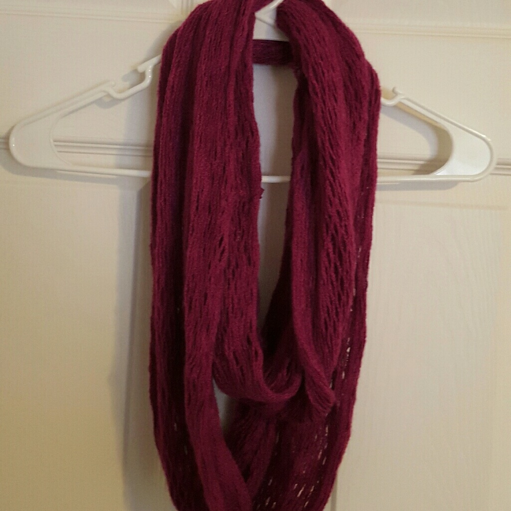 Lightweight knitted Infiniti scarf